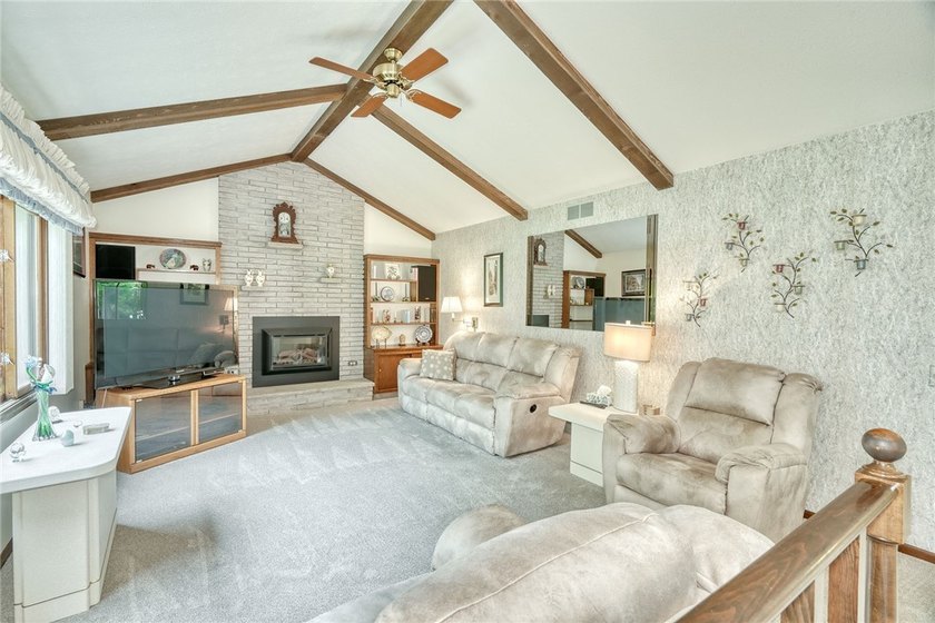 EXCEPTIONAL!!! LOVINGLY CARED FOR by PROUD OWNERS of 39 YEARS! - photo 25