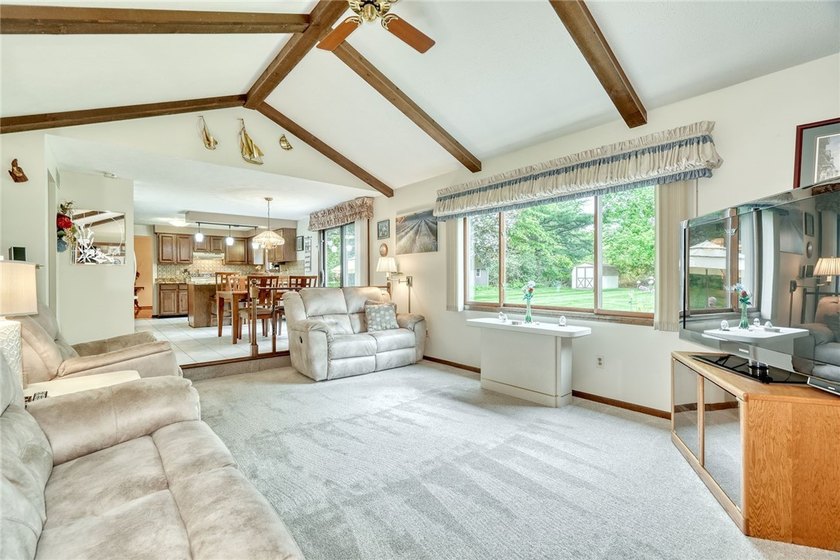EXCEPTIONAL!!! LOVINGLY CARED FOR by PROUD OWNERS of 39 YEARS! - photo 26