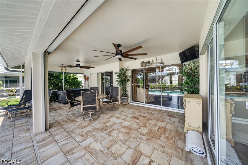 Experience the ultimate Southwest Florida waterfront lifestyle - photo 33