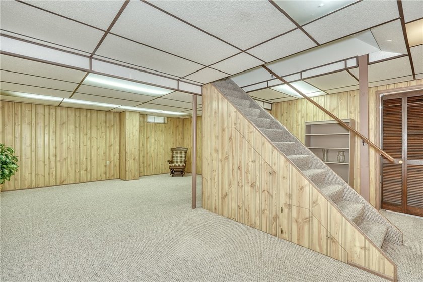 EXCEPTIONAL!!! LOVINGLY CARED FOR by PROUD OWNERS of 39 YEARS! - photo 41