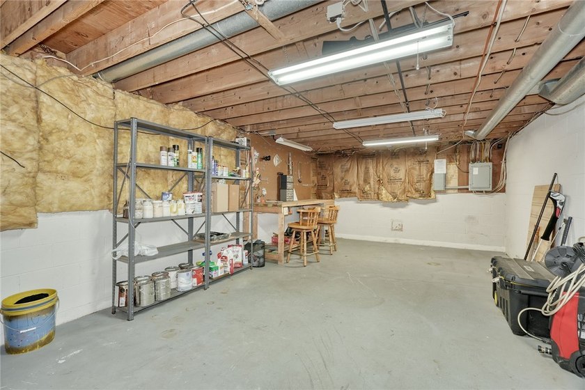 EXCEPTIONAL!!! LOVINGLY CARED FOR by PROUD OWNERS of 39 YEARS! - photo 44