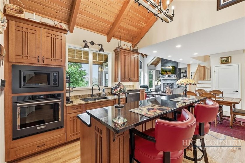 Built in 2023 and perched just moments from Blowing Rock in Echo - photo 9