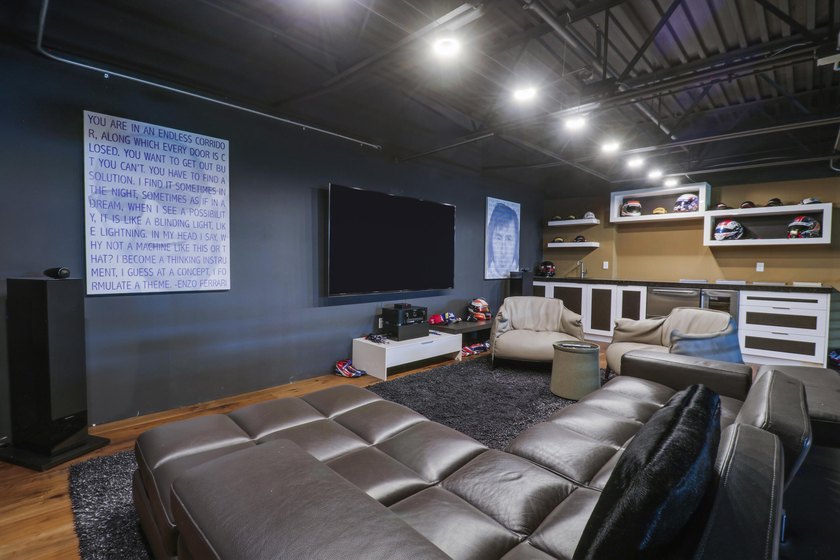 The Hangar is the premier garage condominium development - photo 14