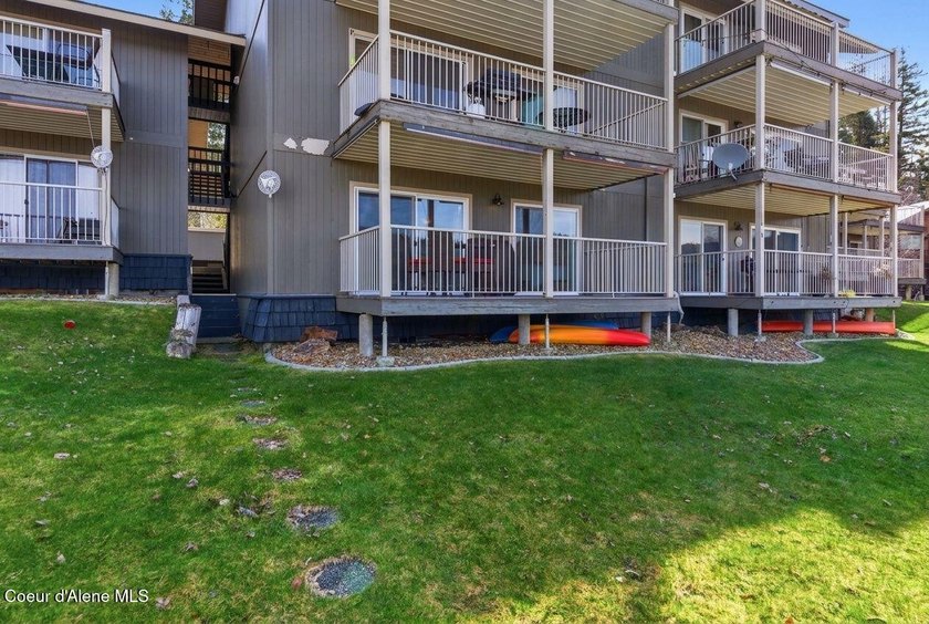 Welcome to one of Priest Lake's most desirable locations -- - photo 3
