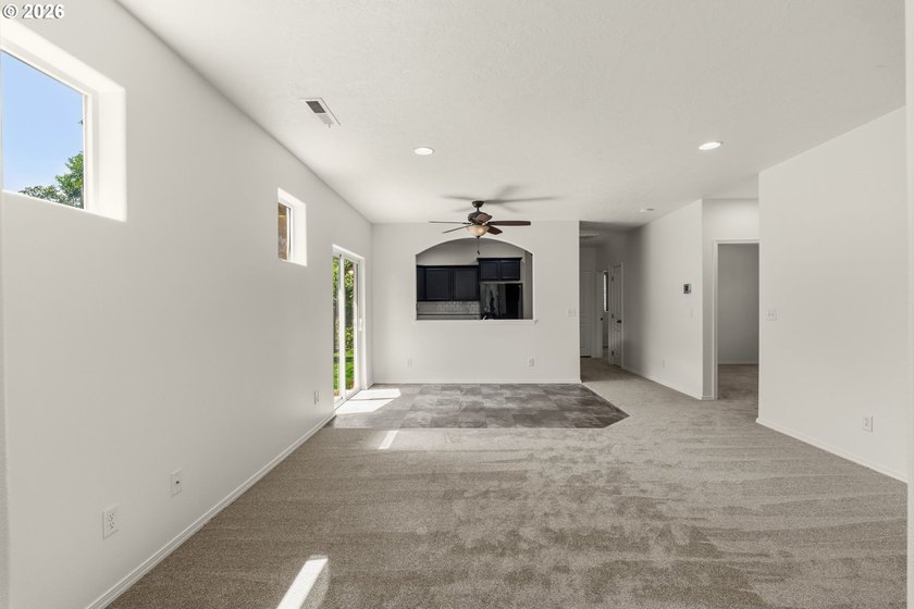 Wake up to peaceful views of the Willamette River from this - photo 4