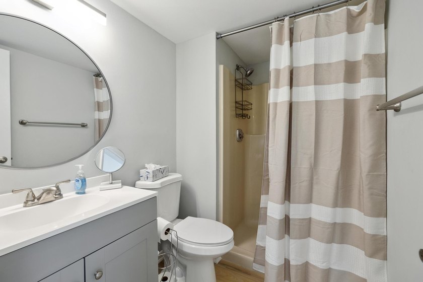 Fully furnished, updated 2/2 Condo in Chasewood of Jupiter. Move - photo 13