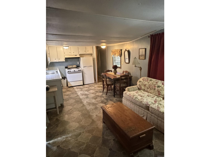 Welcome to the market this 3 bedroom 1.5 bath located on a dead - photo 14