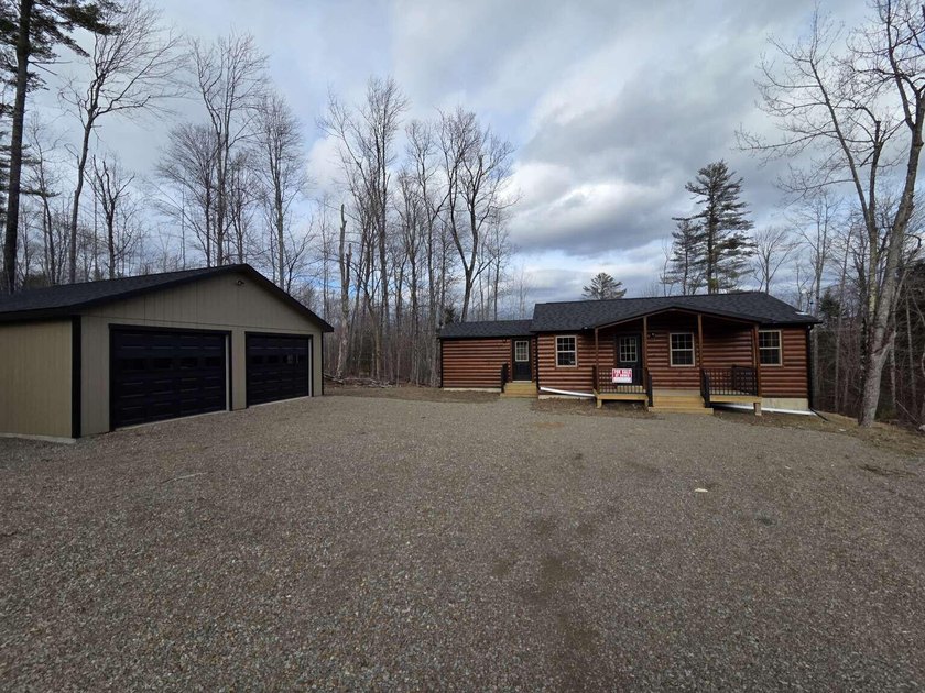 Move-in ready cabin with deeded access to Indian Pond in St - photo 4