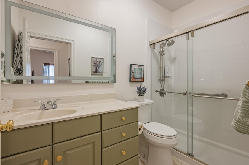 Welcome to 1601 Mallorca Cove, a beautifully maintained - photo 32