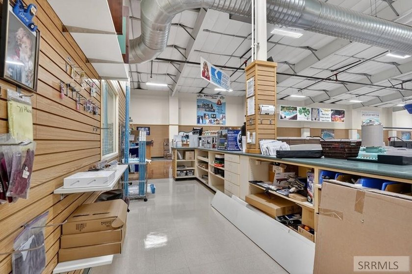 This is an exceptional opportunity to acquire a high-quality 33 - photo 32