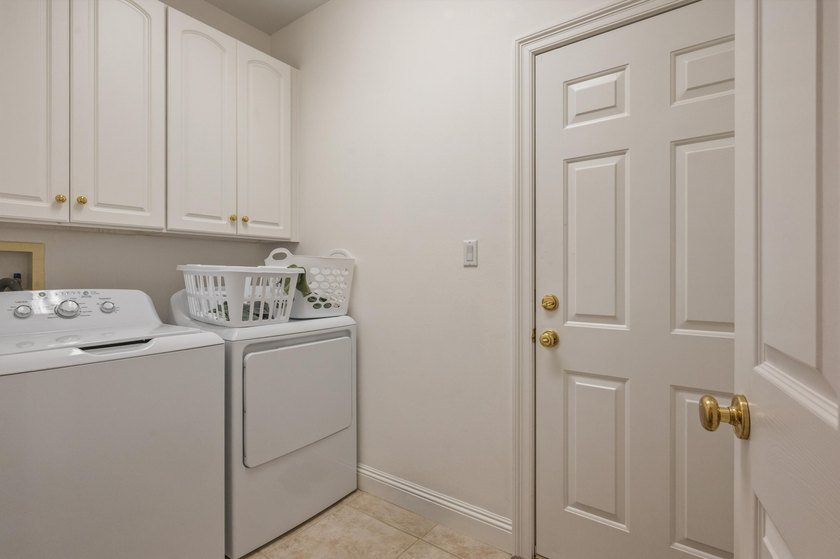 Welcome to 1601 Mallorca Cove, a beautifully maintained - photo 35