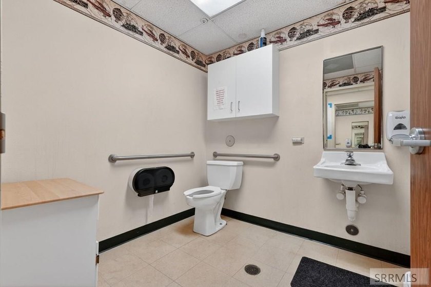 This is an exceptional opportunity to acquire a high-quality 33 - photo 42