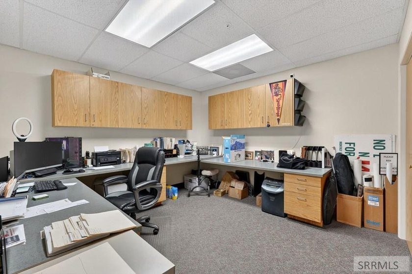 This is an exceptional opportunity to acquire a high-quality 33 - photo 43