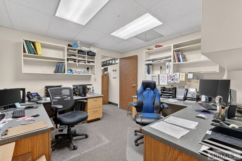 This is an exceptional opportunity to acquire a high-quality 33 - photo 45