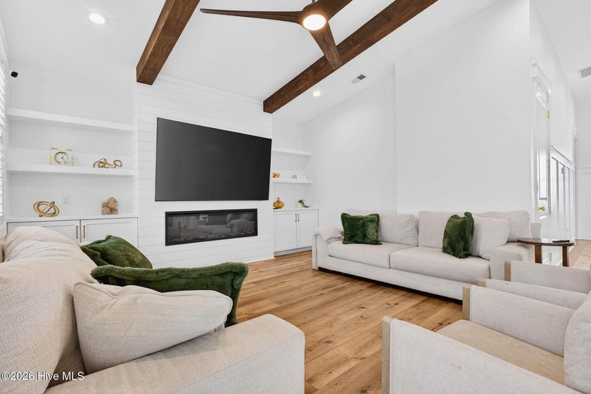 Welcome to one of the most limited opportunities to own a fully - photo 9