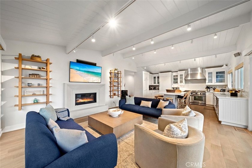 Ideally positioned just moments from Emerald Bay's pristine main - photo 9
