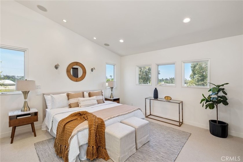 2710 Pine Ave. - photo 13