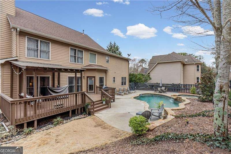 Welcome to this spacious 6-bedroom, 4 full bathroom home - photo 49