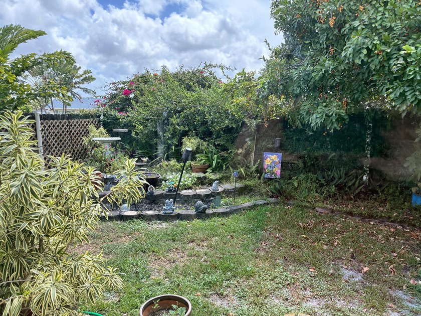 Experience Florida living in this beautifully updated - photo 14