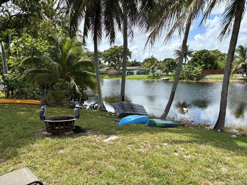 Experience Florida living in this beautifully updated - photo 17