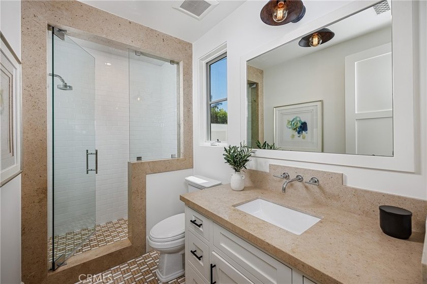 Welcome home to 408 Poinsettia . . . both home and sanctuary - photo 23