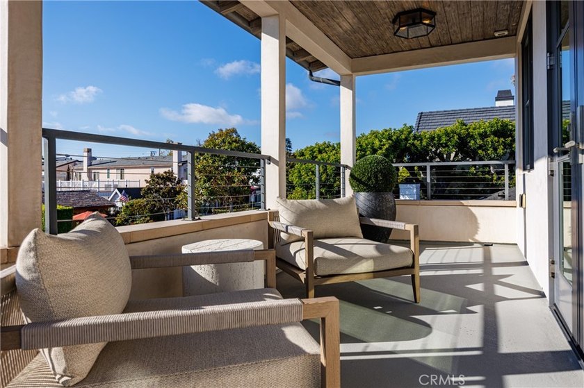 Welcome home to 408 Poinsettia . . . both home and sanctuary - photo 28