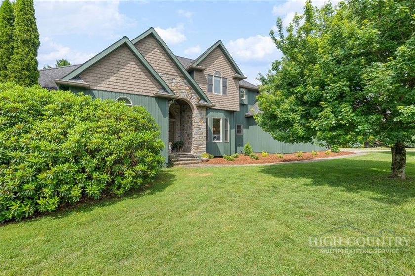Welcome to 123 Cora's Path, a beautifully designed mountain - photo 2