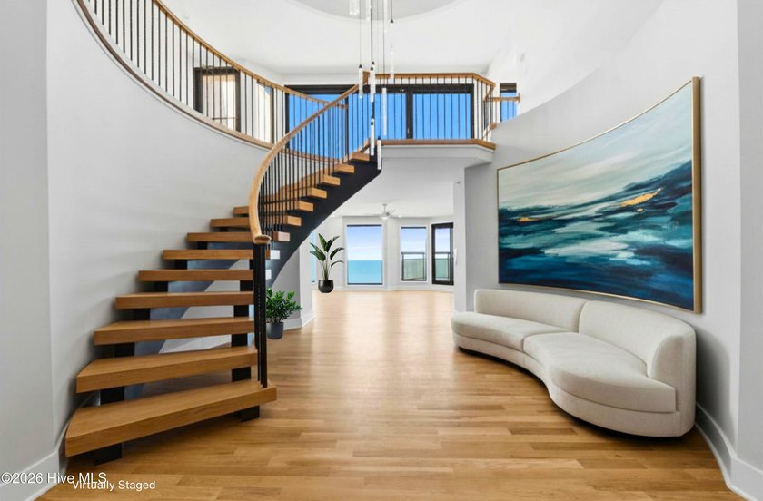 Spanning nearly 9,000 square feet across the 14th and 15th - photo 15