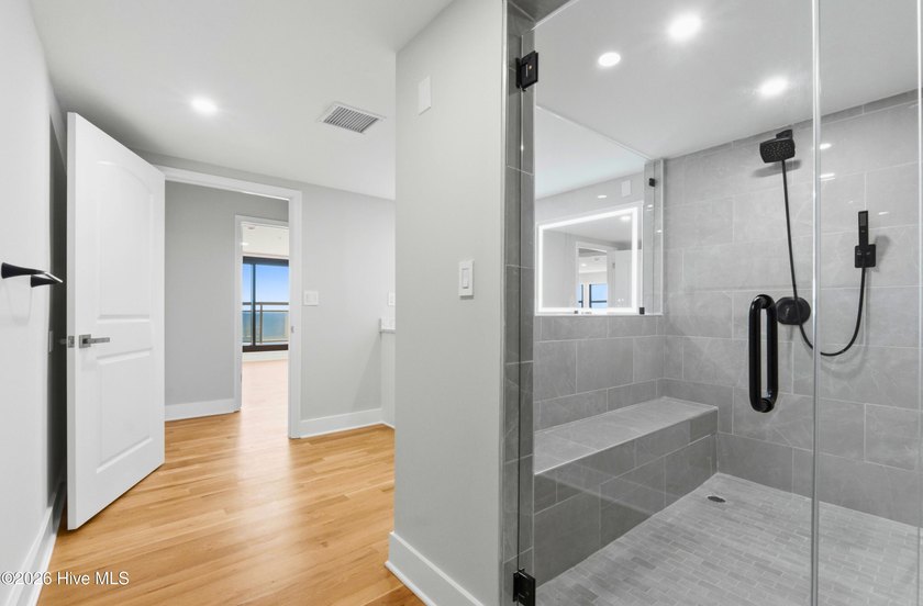 Spanning nearly 9,000 square feet across the 14th and 15th - photo 24
