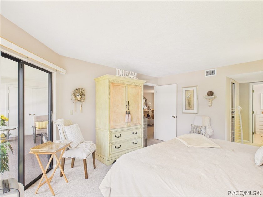 TURN-KEY &amp; FULLY FURNISHED! Start your mornings on the screened - photo 26