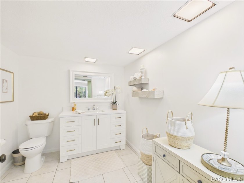 TURN-KEY &amp; FULLY FURNISHED! Start your mornings on the screened - photo 29