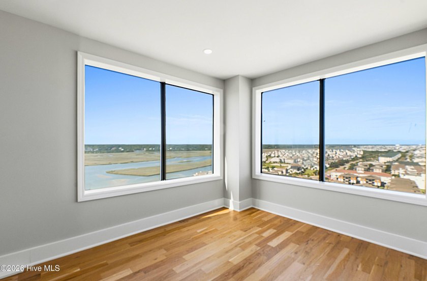 Spanning nearly 9,000 square feet across the 14th and 15th - photo 30