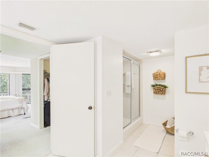 TURN-KEY &amp; FULLY FURNISHED! Start your mornings on the screened - photo 30