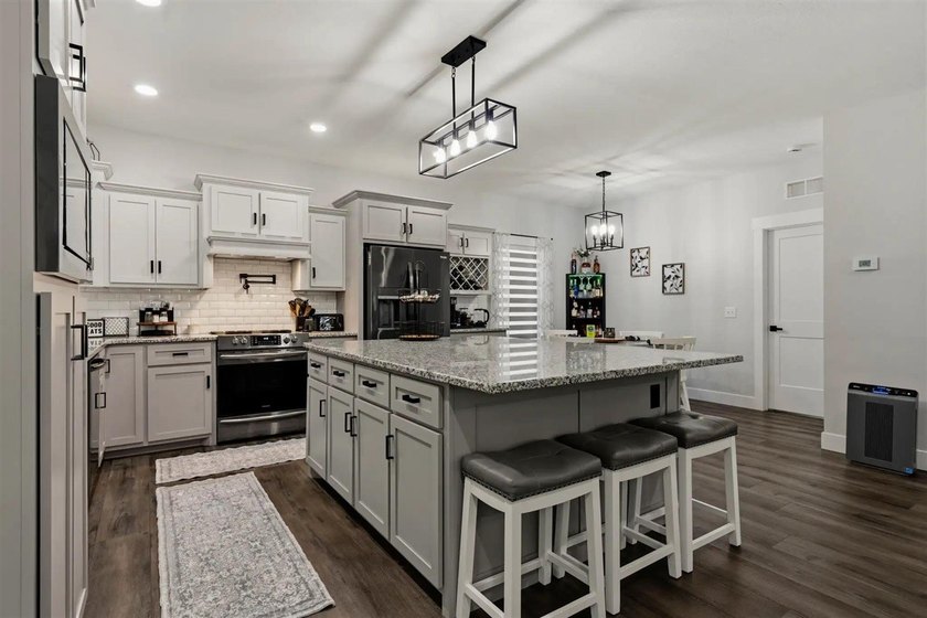 LIVE THE LAKE LIFE - WITH LAKE VIEWS AND RARE WALKABLE TO THE - photo 10
