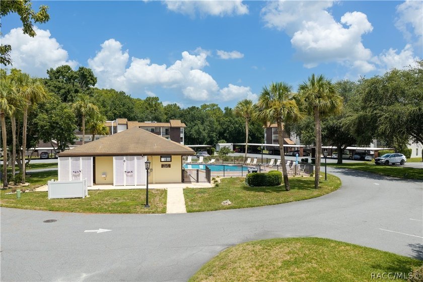TURN-KEY &amp; FULLY FURNISHED! Start your mornings on the screened - photo 42