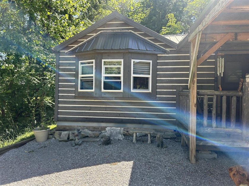 Cozy 5 y/o 420 sf cabin on 0.72 acres only 4.5 miles to Walnut - photo 2