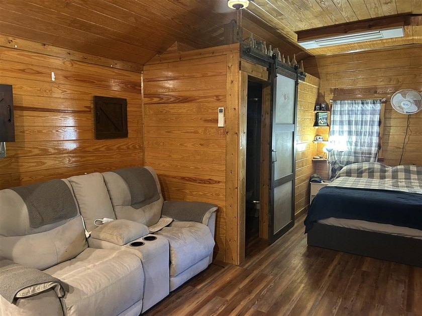 Cozy 5 y/o 420 sf cabin on 0.72 acres only 4.5 miles to Walnut - photo 4