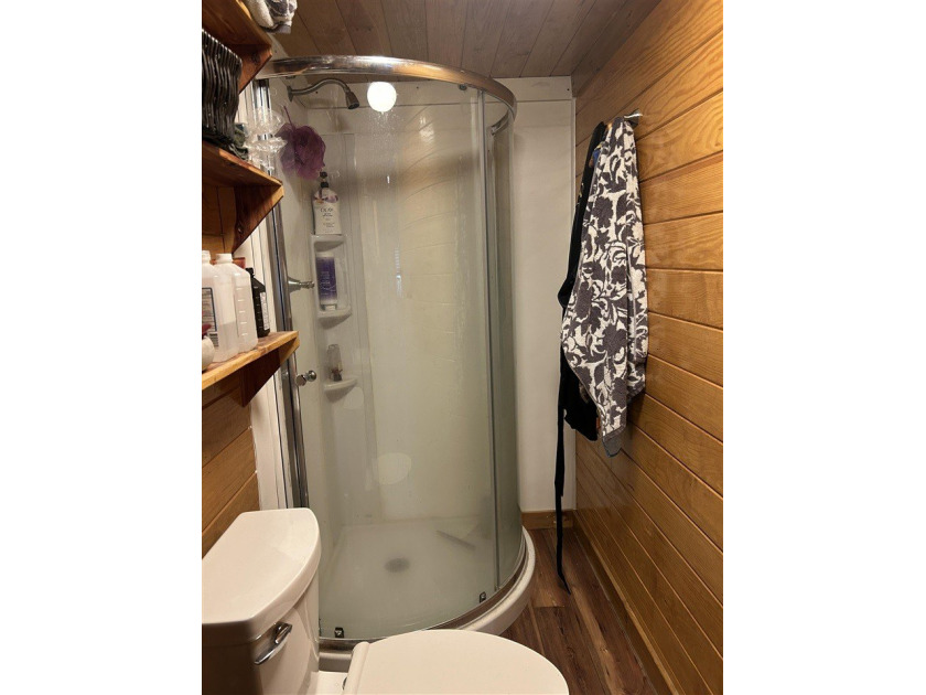 Cozy 5 y/o 420 sf cabin on 0.72 acres only 4.5 miles to Walnut - photo 6