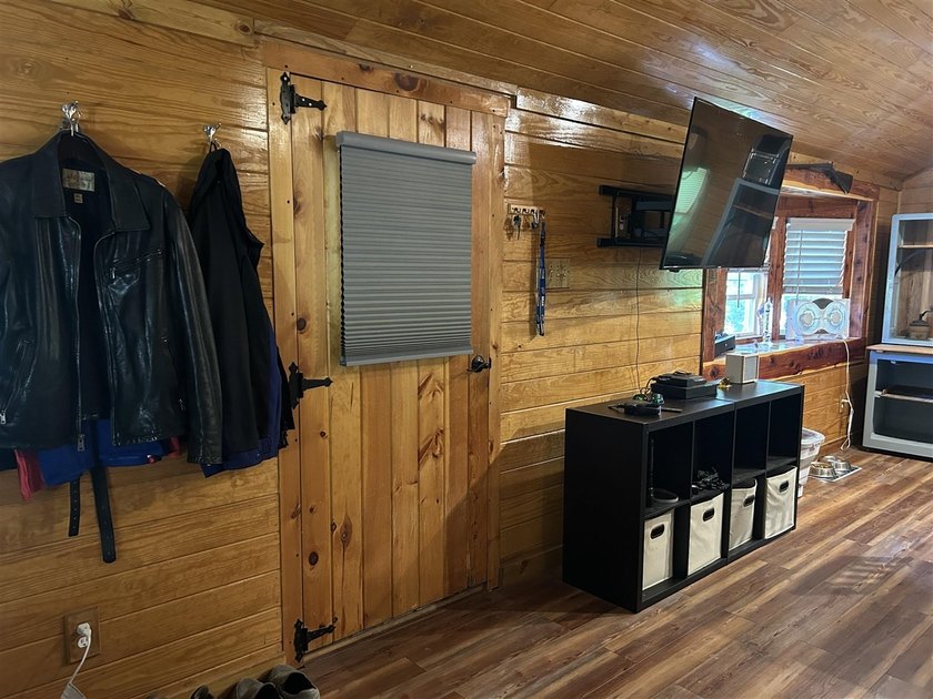 Cozy 5 y/o 420 sf cabin on 0.72 acres only 4.5 miles to Walnut - photo 8