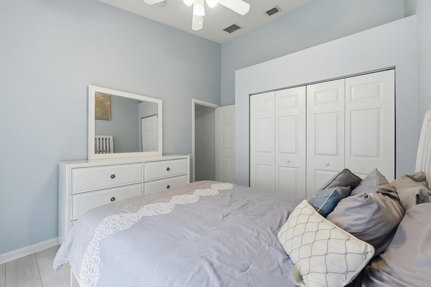 Beautifully updated and backing to a peaceful preserve, this - photo 24