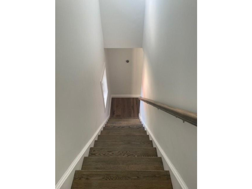 Coastal Elegance Meets Modern Convenience at The Lookout on Main - photo 15