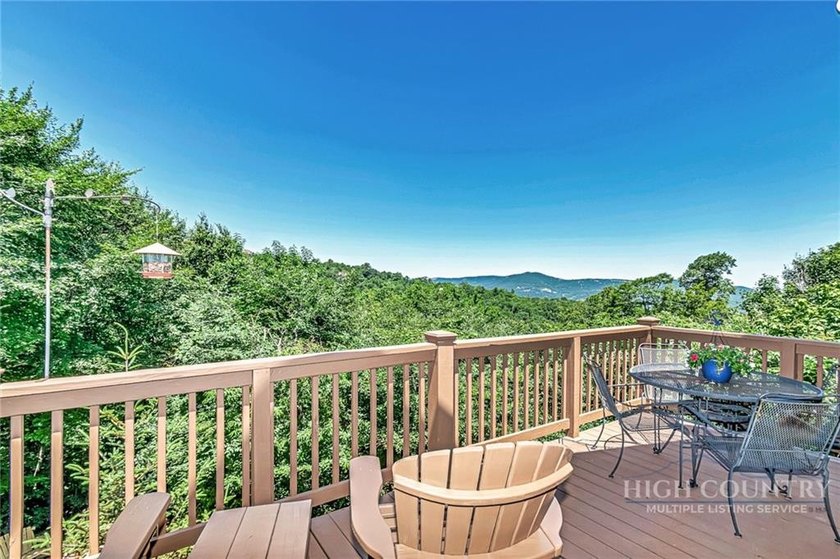 Just listed! Worth the wait! This beautifully maintained Sugar - photo 10