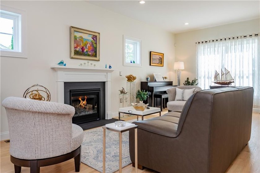 Wow! Fantastic location and setting. In a quiet neighborhood - photo 11
