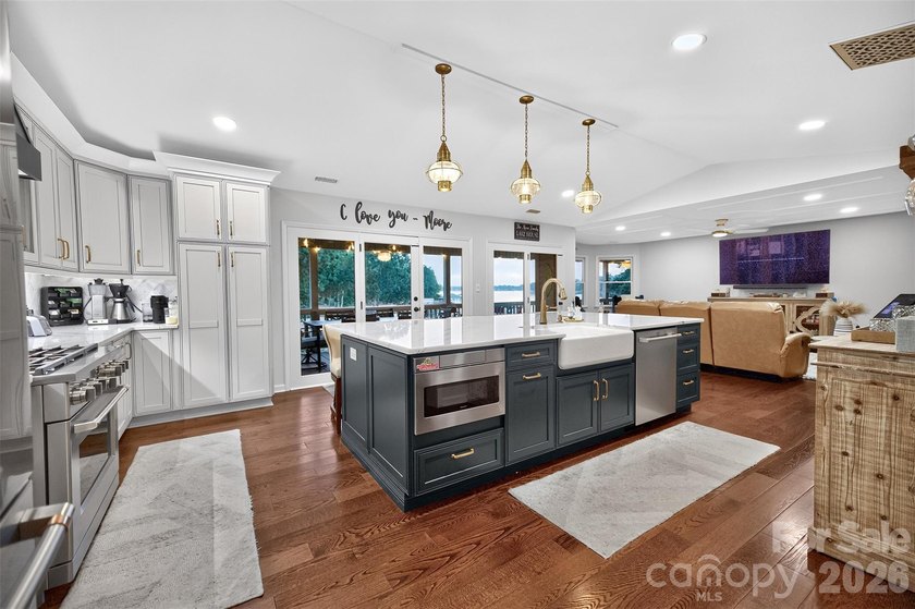 Experience elevated Lake Norman living in this fully renovated - photo 14
