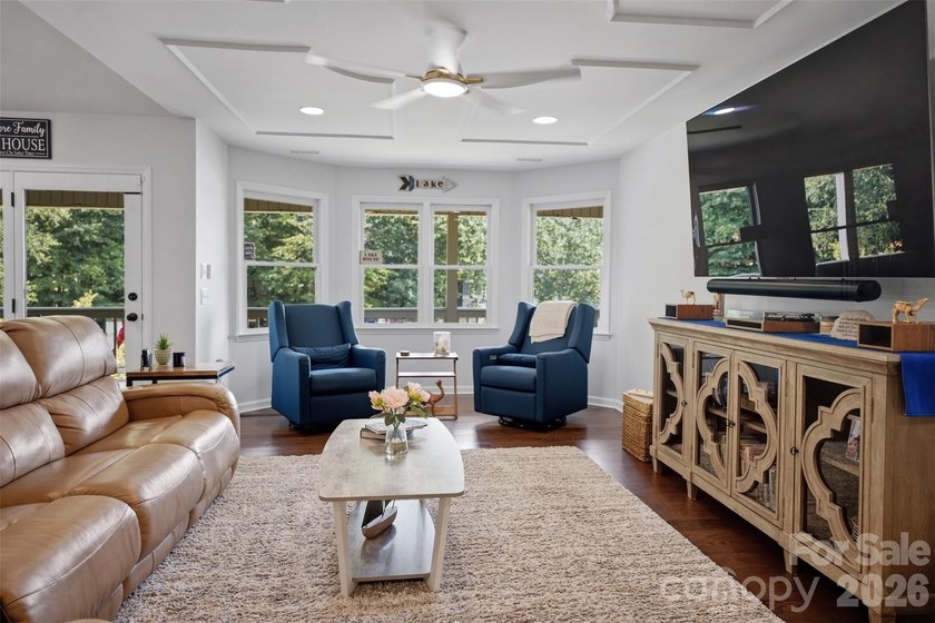 Experience elevated Lake Norman living in this fully renovated - photo 17
