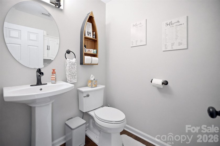 Experience elevated Lake Norman living in this fully renovated - photo 19