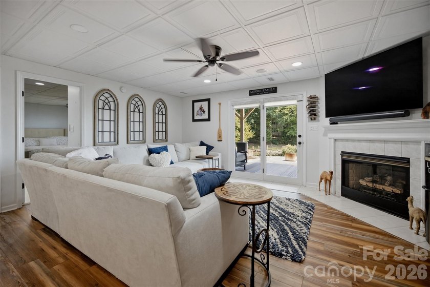 Experience elevated Lake Norman living in this fully renovated - photo 27
