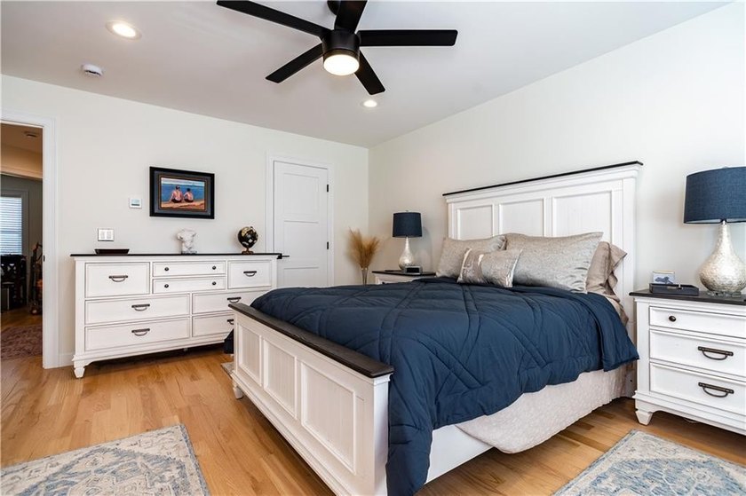 Wow! Fantastic location and setting. In a quiet neighborhood - photo 30