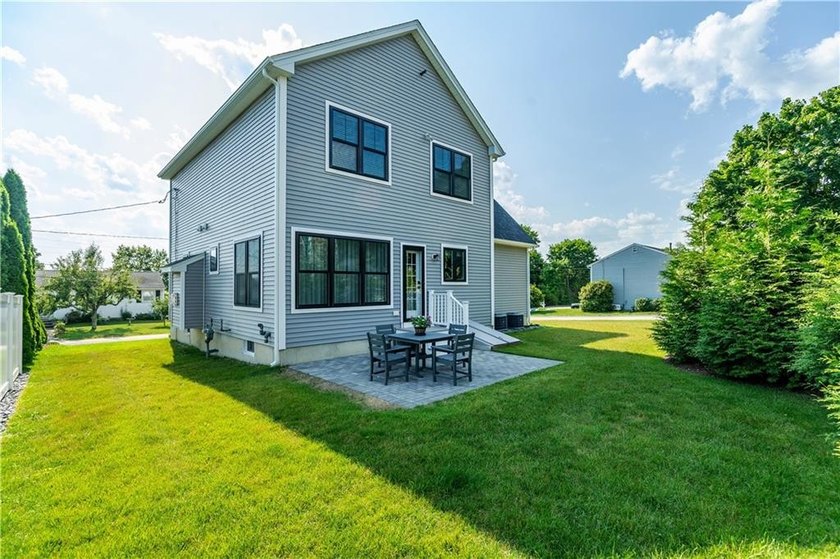 Wow! Fantastic location and setting. In a quiet neighborhood - photo 42