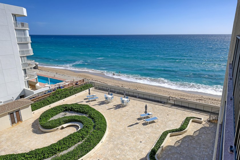 WELCOME TO DUNE DECK! An exclusive luxury condominium building - photo 11